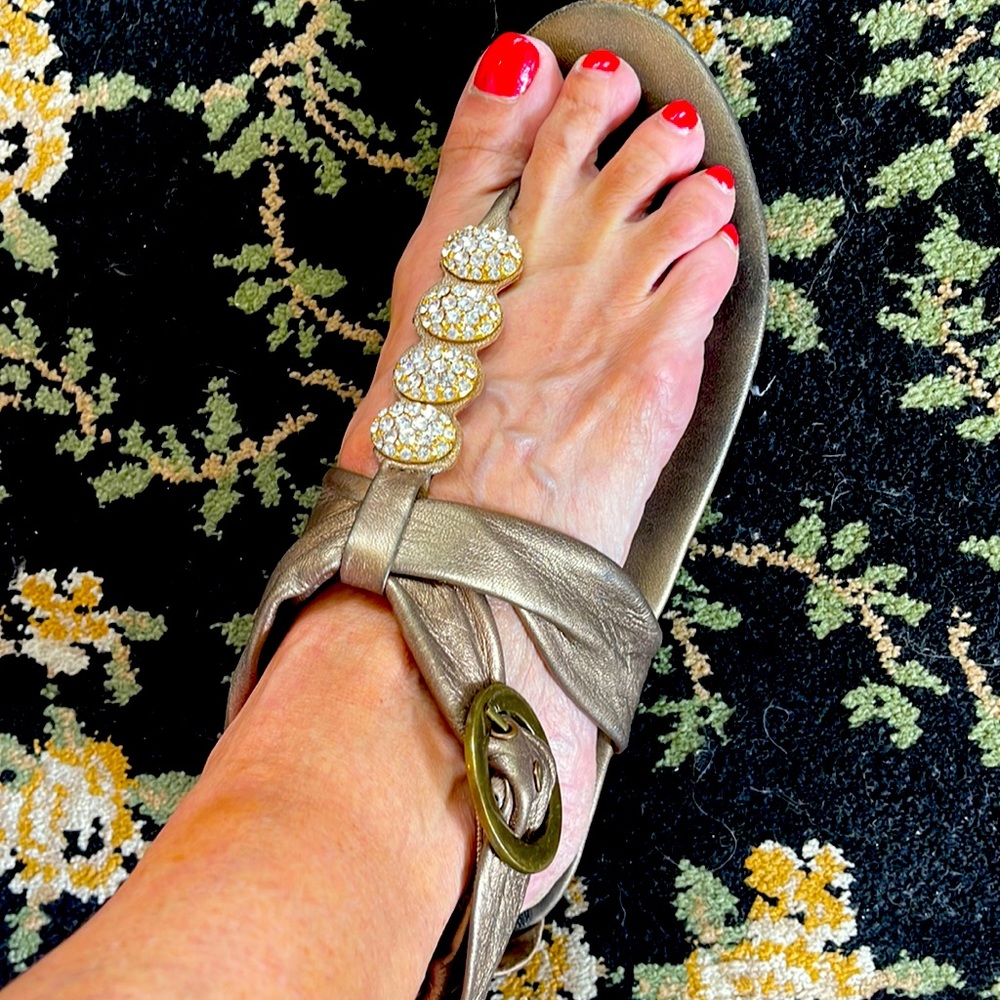 Cooper and rhinestone gladiator sandals size 9 super cute and very flattering on